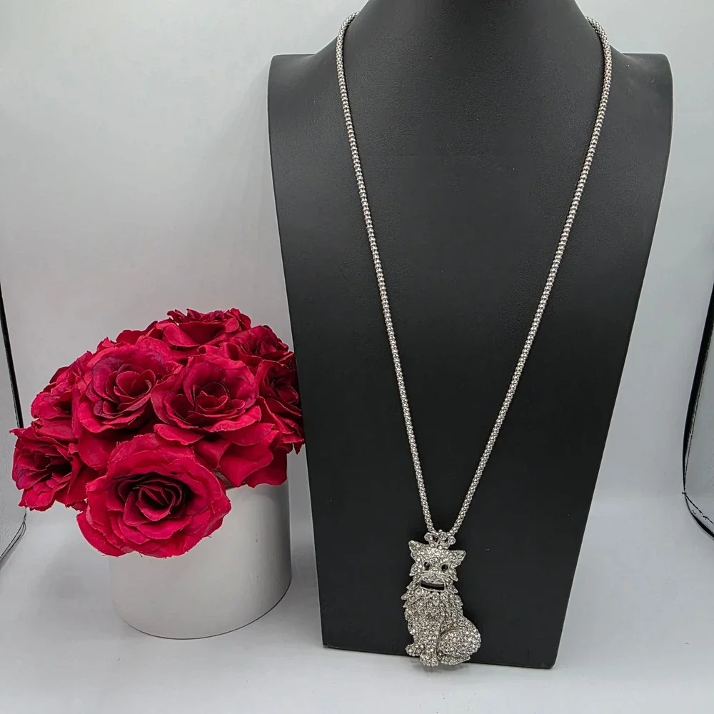Silver Tone Rhinestone Sitting Cat‎ Pendant Brooch Long Popcorn Chain Necklace